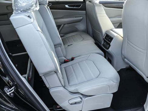 New 2026 Volkswagen Atlas SEL image 39