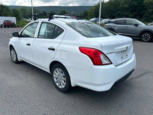 Used 2016 Nissan Versa S FWD image 5
