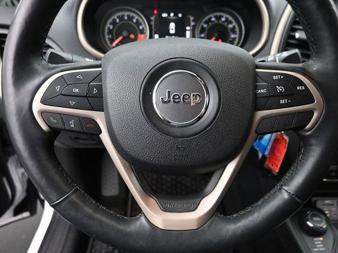 Used 2015 Jeep Cherokee Latitude w/ Cold Weather Group AWD/4WD image 14