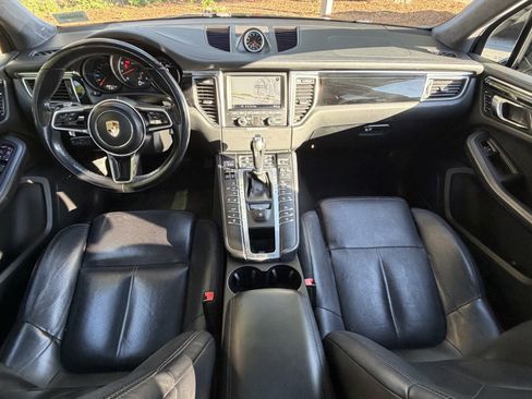 Used 2016 Porsche Macan Turbo AWD/4WD image 59