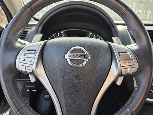 Used 2017 Nissan Altima 2.5 SR w/ Midnight Edition Package image 19