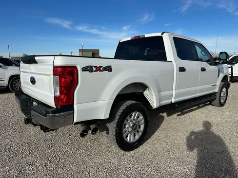 Used 2017 Ford F250 XLT image 11