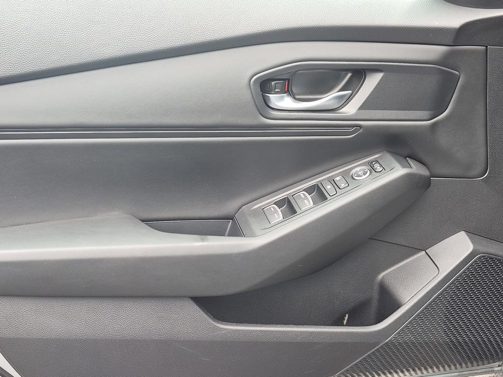Used 2025 Honda Accord SE image 11