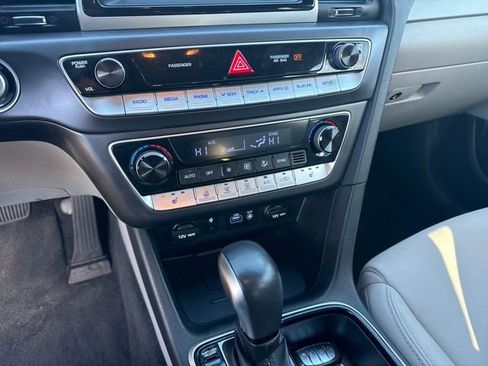 Used 2019 Hyundai Sonata SEL image 17