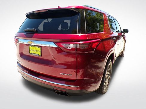 Used 2020 Chevrolet Traverse Premier AWD/4WD image 6