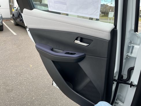 New 2026 Nissan Leaf Platinum+ w/ Cargo Package (Platinum+) image 27