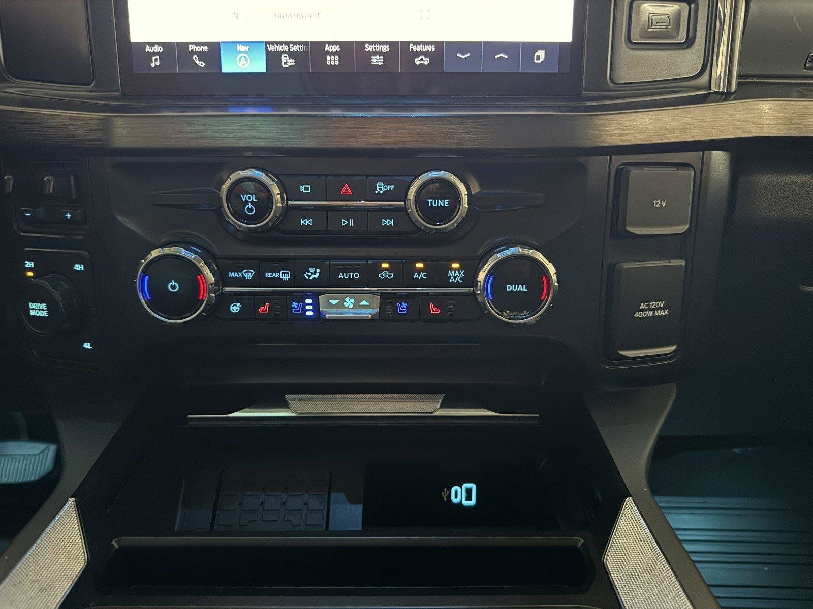 Used 2025 Ford F250 Lariat AWD/4WD image 14