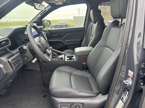 New 2026 Toyota 4Runner TRD Off-Road Premium AWD/4WD image 10