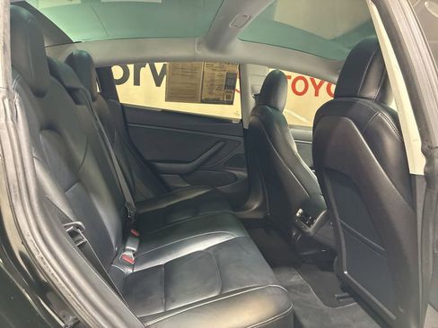 Used 2019 Tesla Model 3 Mid Range RWD image 15