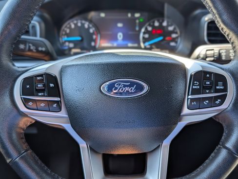 Used 2023 Ford Explorer XLT w/ Equipment Group 202A image 25