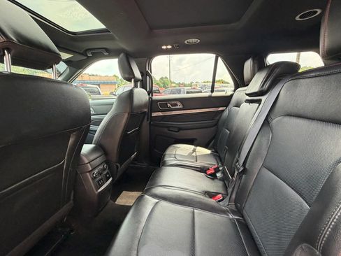Used 2018 Ford Explorer Sport w/ Equipment Group 401A AWD/4WD image 19