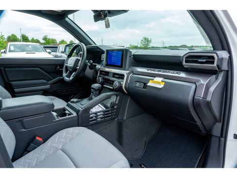 New 2026 Toyota Tacoma SR5 AWD/4WD image 17