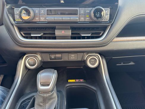 Used 2026 Toyota Grand Highlander AWD image 28