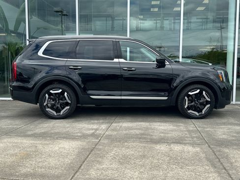 Used 2023 Kia Telluride S w/ S Sunroof Package AWD/4WD image 2