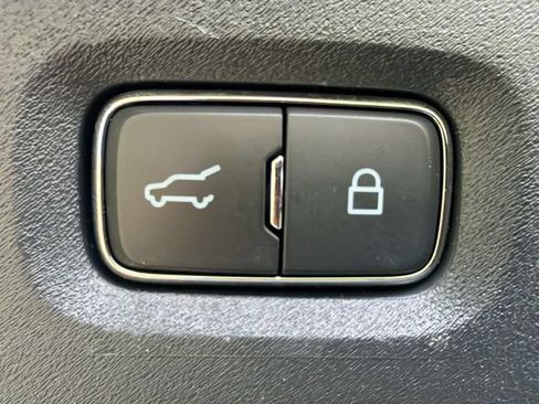 Certified 2025 Ford Expedition Platinum AWD/4WD image 26