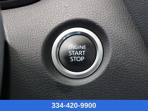 Used 2025 Toyota Corolla LE w/ Convenience Package image 11