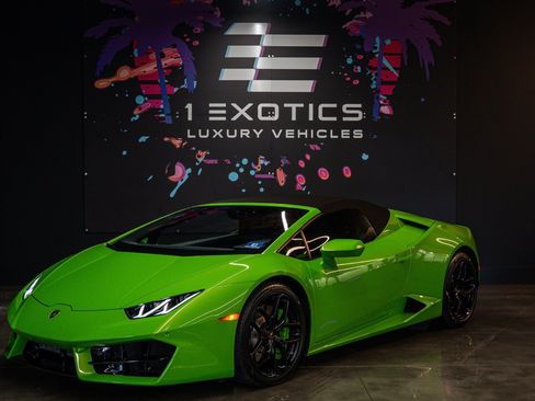 Used 2018 Lamborghini Huracan LP 580-2 RWD image 1