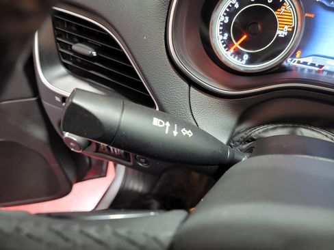 Used 2021 Jeep Cherokee Trailhawk w/ Technology Group image 31