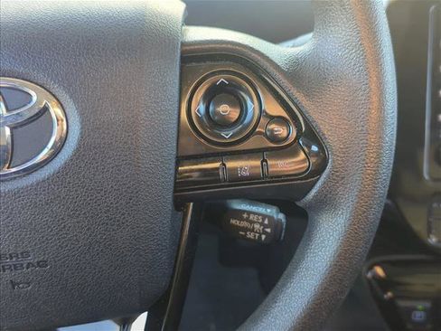 Certified 2022 Toyota Prius LE image 11