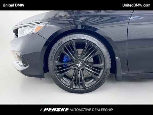 Used 2021 Honda Accord Touring image 2
