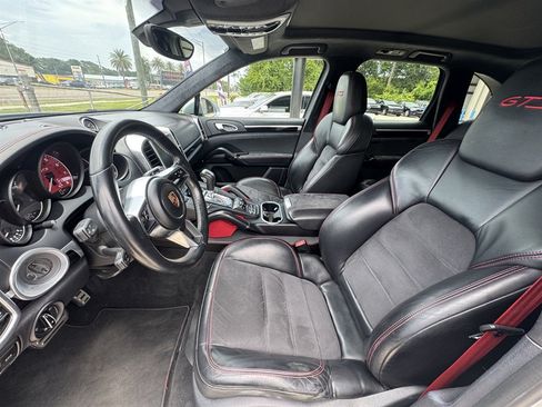 Used 2018 Porsche Cayenne GTS AWD/4WD image 12