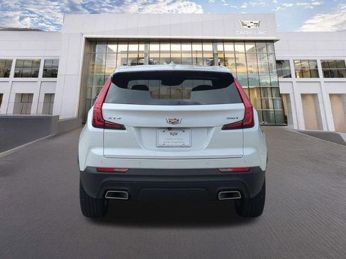 Certified 2023 Cadillac XT4 Luxury w/ Cold Weather Package image 6