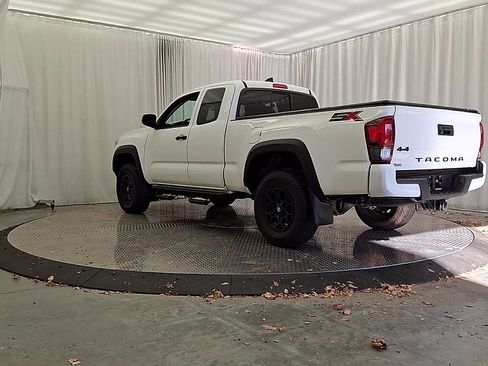 Used 2021 Toyota Tacoma SR image 9