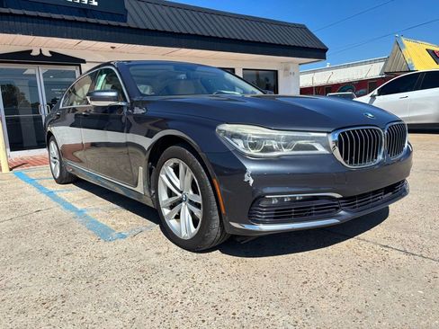 Used 2016 BMW 750i xDrive image 3