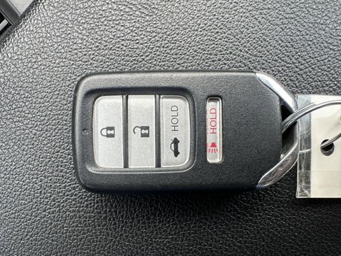 Used 2019 Honda Accord Sport image 14