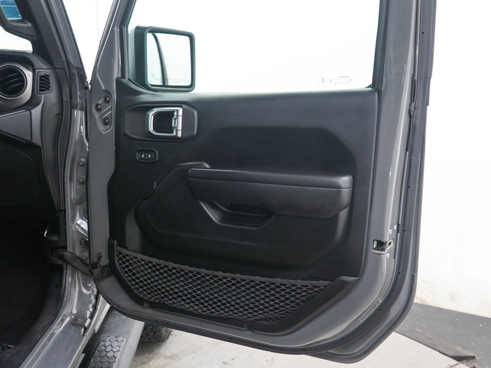 Used 2020 Jeep Wrangler Unlimited Sport AWD/4WD image 9