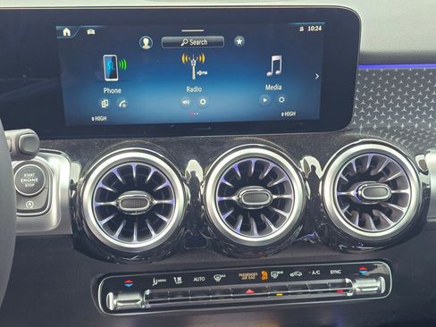 New 2026 Mercedes-Benz GLB 250 4MATIC image 15