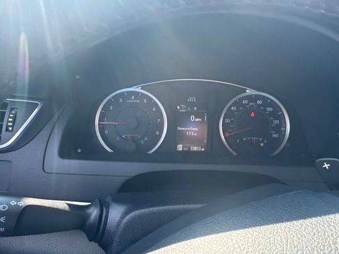 Used 2017 Toyota Camry SE FWD image 14
