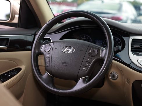 Used 2011 Hyundai Genesis 3.8 RWD image 29