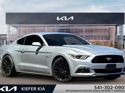 Used 2016 Ford Mustang GT Premium RWD image 1