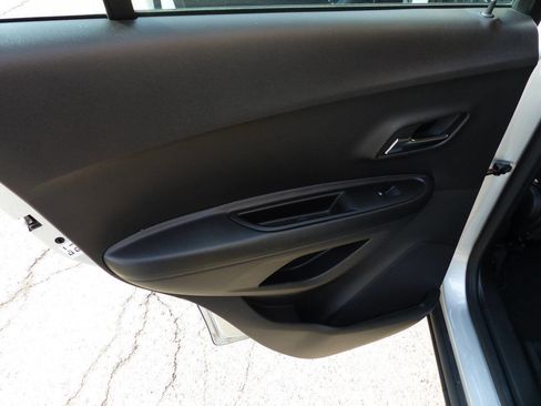 Used 2021 Chevrolet Trax LS w/ LPO, Protection Package image 17