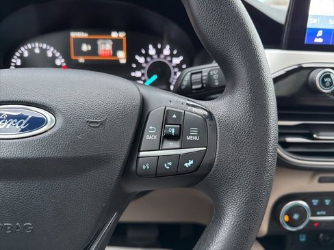 Certified 2020 Ford Escape SE image 26