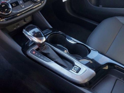 Used 2024 Buick Envista Sport Touring image 26