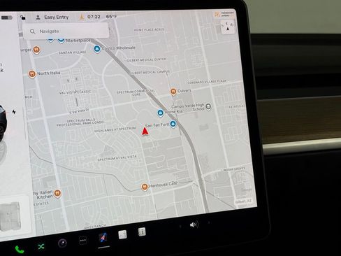 Used 2024 Tesla Model Y Long Range AWD/4WD image 19