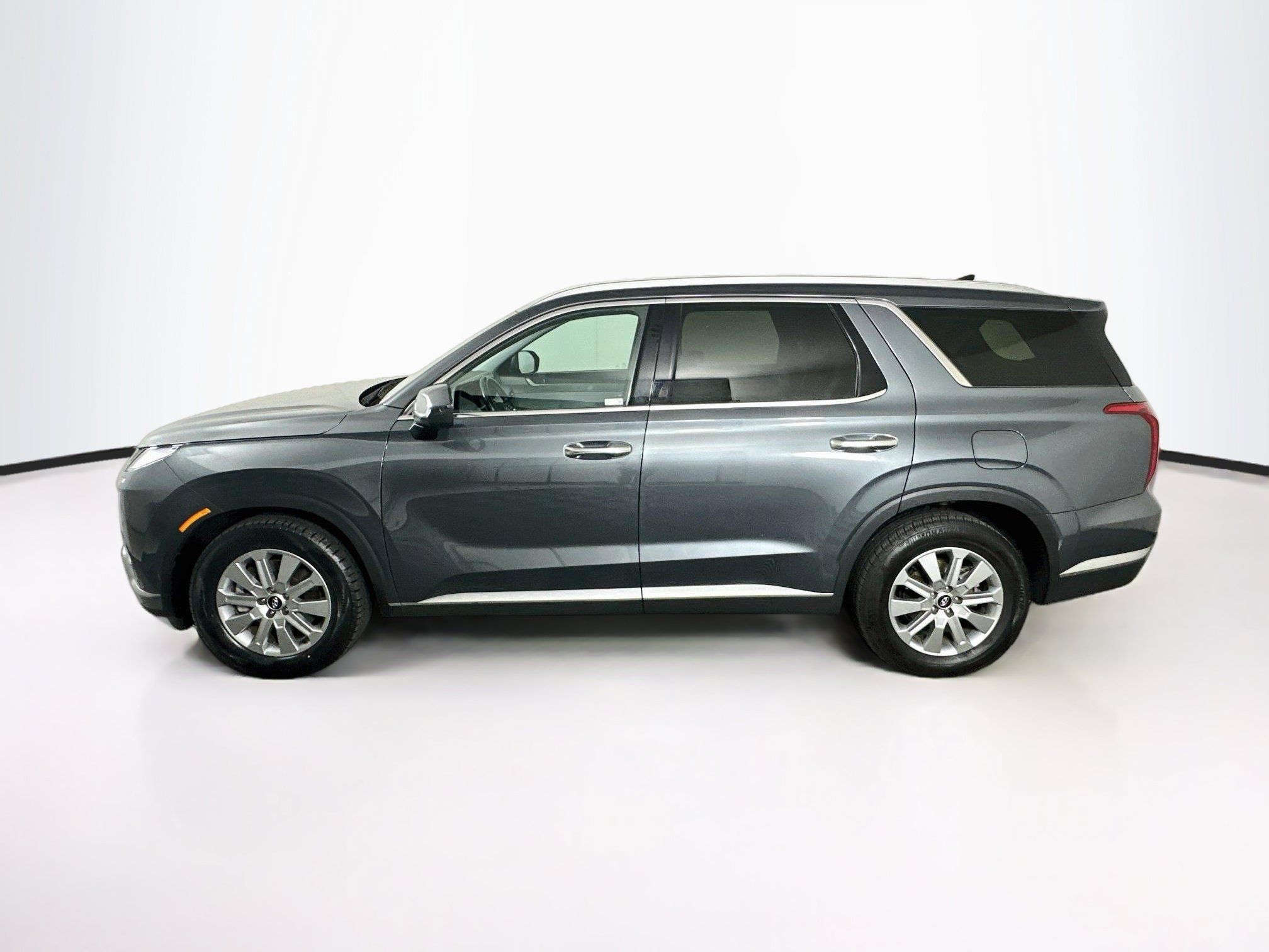 Used 2025 Hyundai Palisade SEL FWD image 4