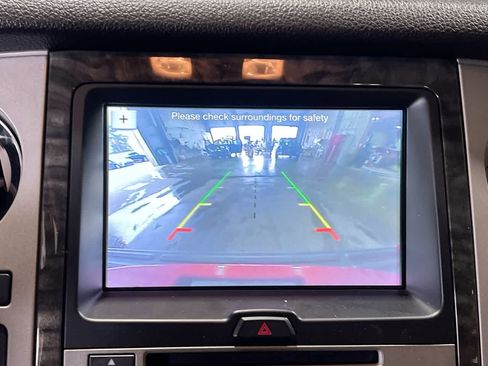 Used 2017 Ford Expedition Limited w/ Equipment Group 301A AWD/4WD image 17