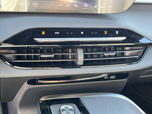 New 2026 Buick Enclave Preferred w/ Power Package AWD/4WD image 30