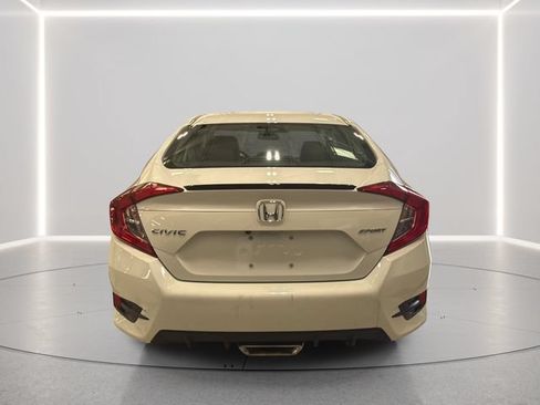 Used 2019 Honda Civic Sport image 4