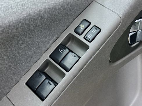 Used 2019 Nissan Frontier SV RWD image 16