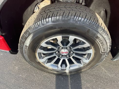 Used 2023 GMC Sierra 1500 AT4 w/ Technology Package image 39