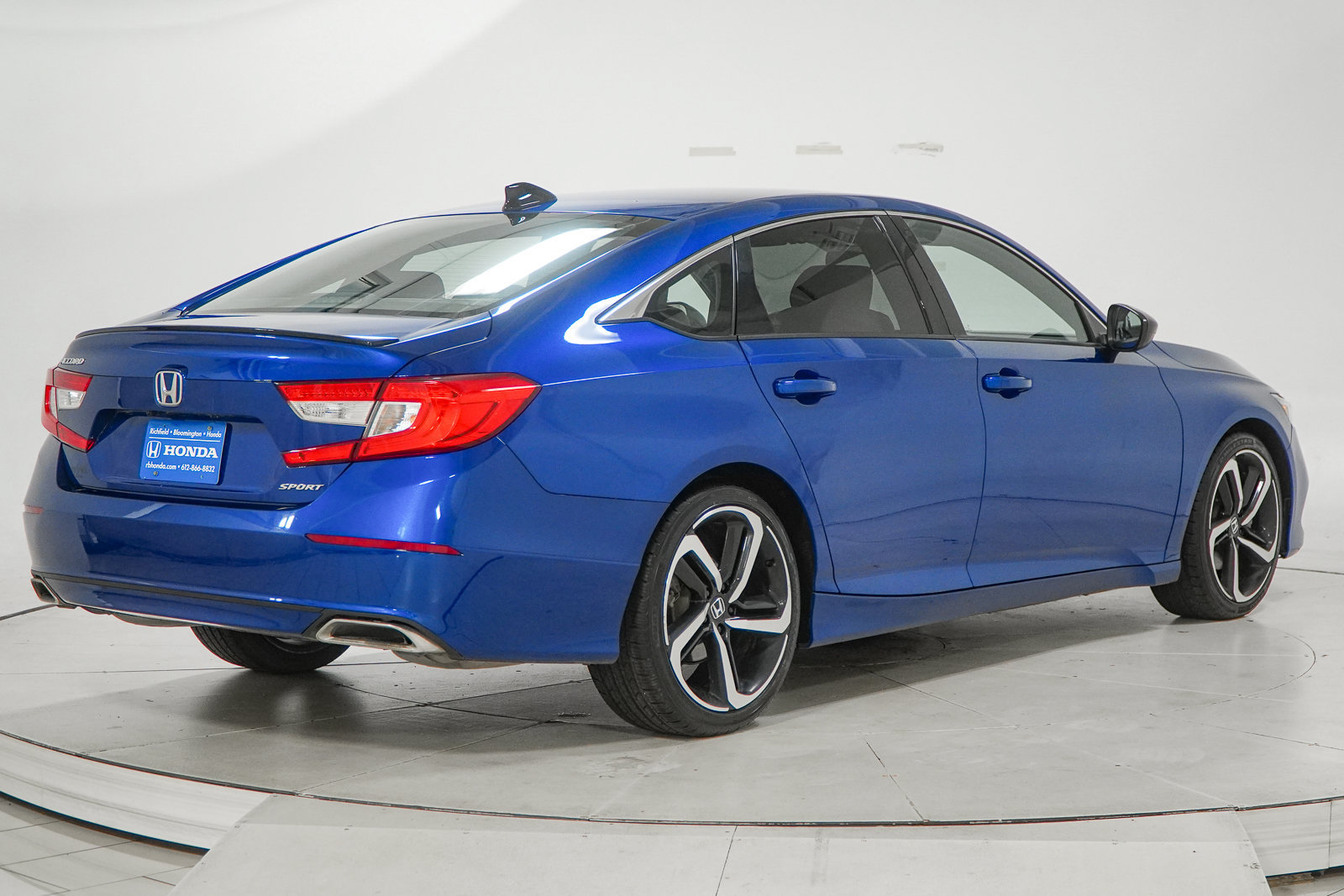 Used 2022 Honda Accord Sport image 11