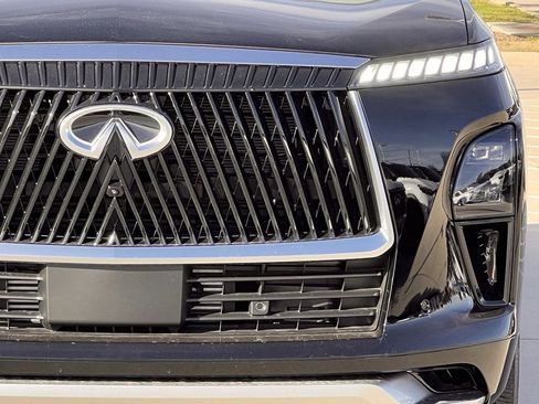 New 2026 INFINITI QX80 Luxe RWD image 8