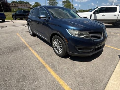Used 2017 Lincoln MKX Select FWD image 2