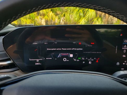 Certified 2025 Audi Q5 Prestige AWD/4WD image 32