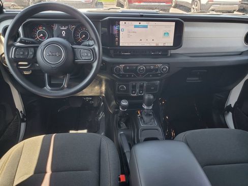 Used 2025 Jeep Wrangler Sport AWD/4WD image 23