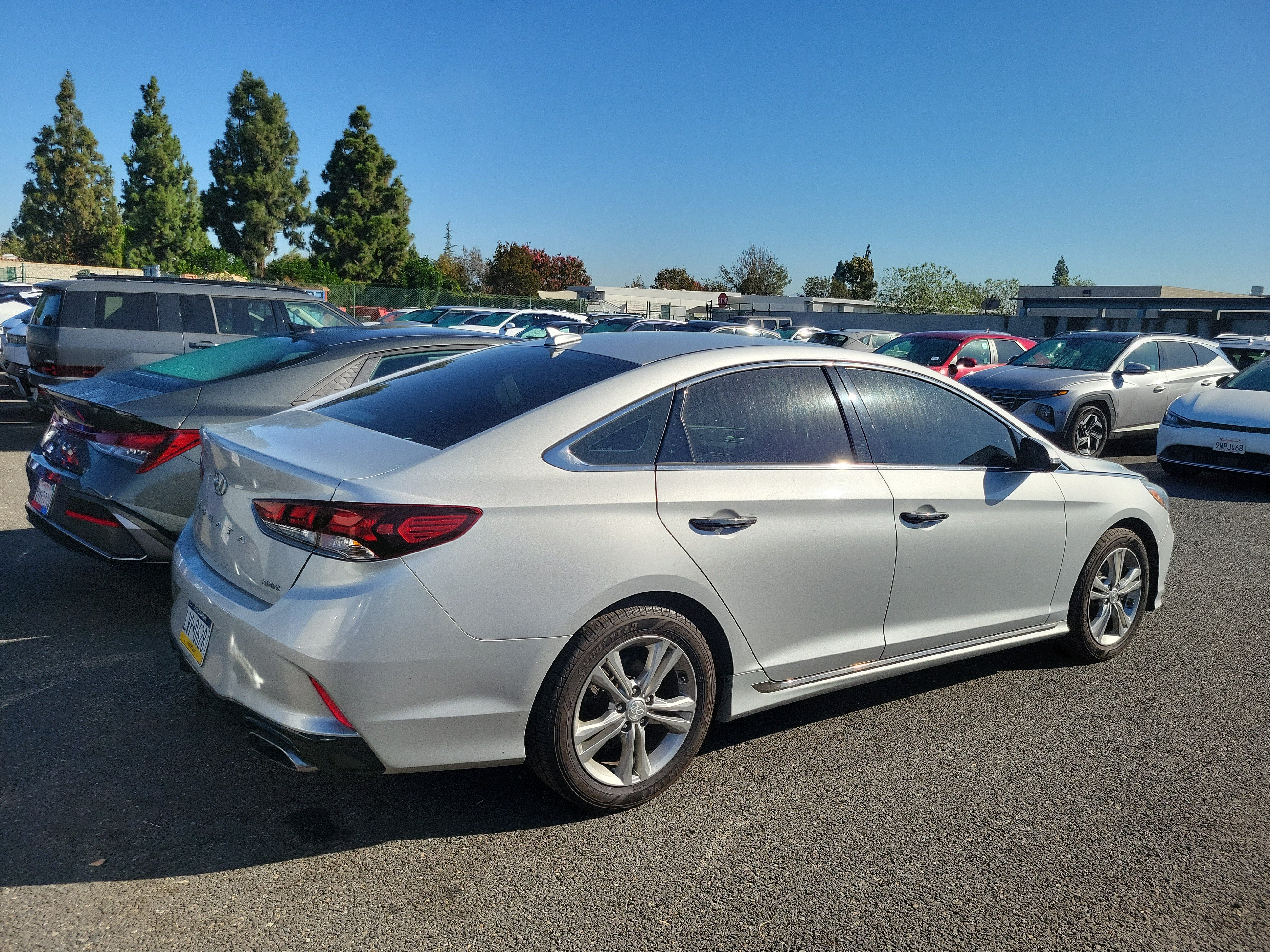 Used 2018 Hyundai Sonata Sport w/ Cargo Package FWD image 5